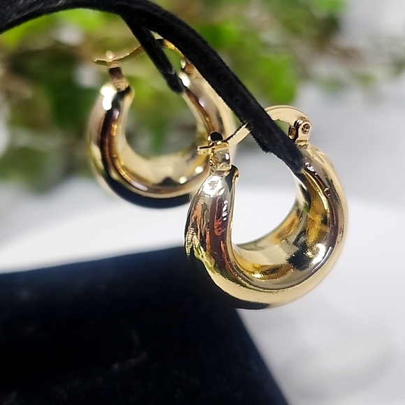 18k Gold Filled Basket Hollow Hoop Earrings New - Picture 4 of 7